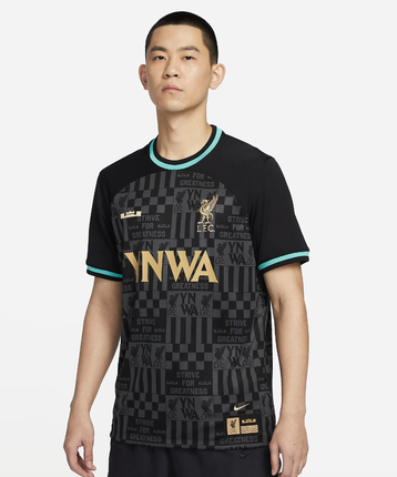 LeBron x Liverpool F.C. Stadium - FZ3199-011