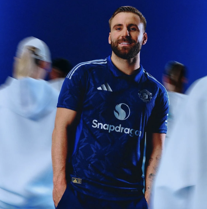 Manchester United 24/25 Away Jersey - IU1390