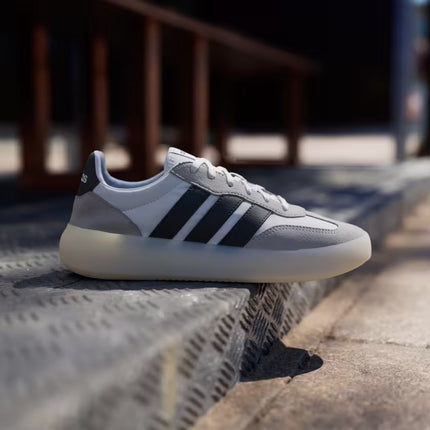 W BARREDA DECODE SHOES. - WHITE/BLACK - JR3101