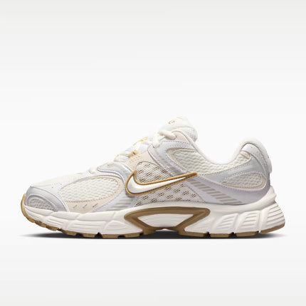 Nike V5 RNR Women's shoes with reflective design accents - HQ7901-115