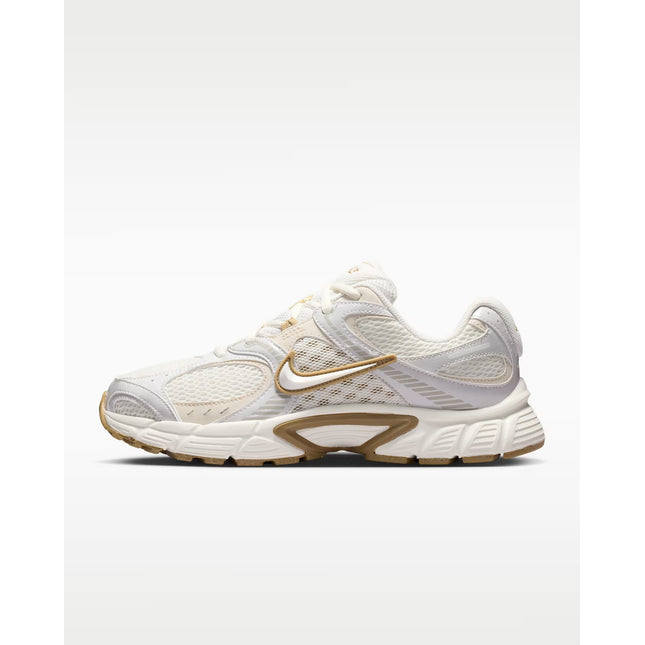 Nike V5 RNR Women's shoes with reflective design accents - HQ7901-115