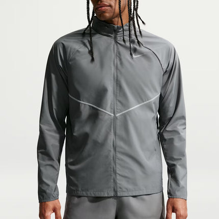 Nike Miler Men's Repel UV Protection Running Jacket  - IF2369-084