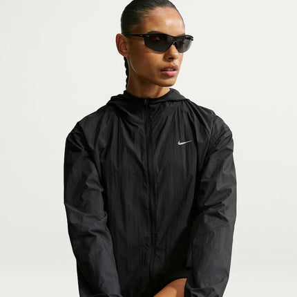 W NK TEMPO UB LIGHT JACKET BLACK - IH7973-010