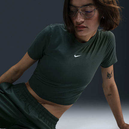 Nike Women's Sportswear Essential Slim Cropped T-Shirt - FB2873-338