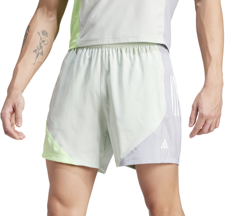 M Own The Run Logo 5in Shorts - IQ3824